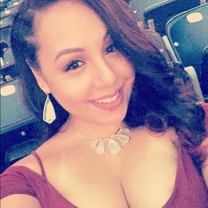 Meet your Posher, Stephanie